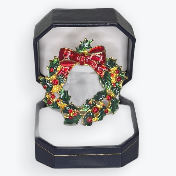 Vintage Holiday Wreath Brooch Pin - Picture 1 of 3
